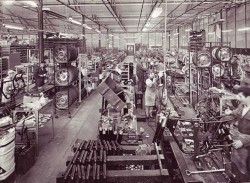 El éxito comercial primero de la A-45 y después de la B-46/49 obligó a buscar una factoria mayor, trasladándose a la calle Pamplona de Barcelona