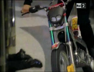 Una <span style="color: #ff0000;"><em><strong>Montesa</span> 315</strong></em> en 'Die Motorrad-Cops: Hart am Limit'. serie de TV del año 2000 al año 2001.
