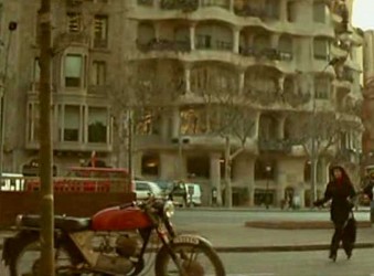 Una <span style="color: #ff0000;"><em><strong>Montesa</span> Impala</strong></em> en 'Tardes de Gaudí' de 2001.