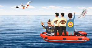 El capitán anunció que alguien tendría que saltar. "Sin embargo, lo haremos bien", dijo. "Los tres pasareis por una prueba justa y el perdedor saltará".